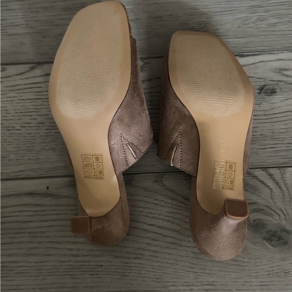 Taupe Slip On Open Toe Kitten Heel Pumps (6) - Picture 3 of 5